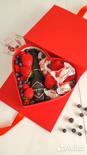 Коробки для клубники и зефира