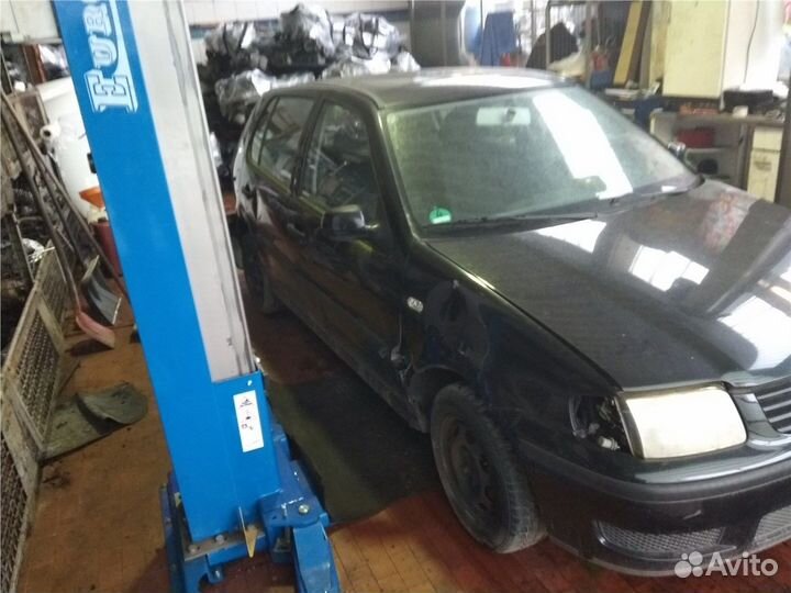 Разбор на запчасти Volkswagen Polo 1999-2001