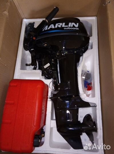 Лодочный двигатель