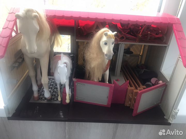 Конюшня игровой набор с конями