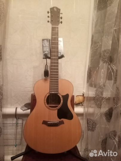 Акустическая гитара baton rouge