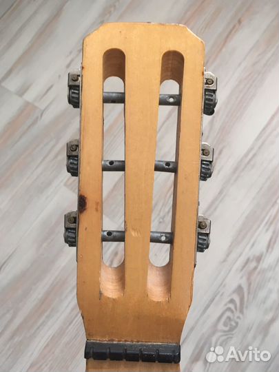 Гриф от гитары