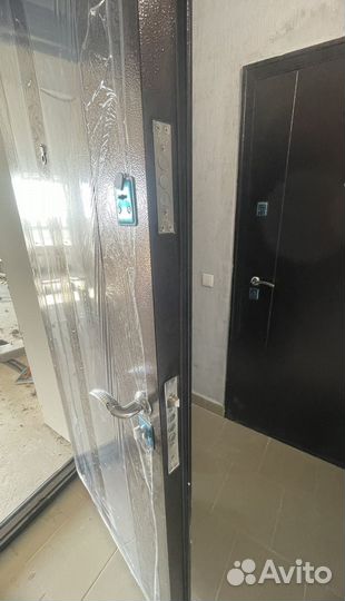 Входная дверь