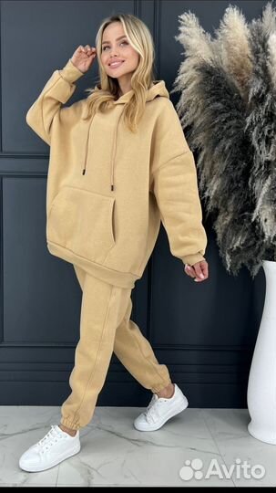 Спортивный костюм женский новый на флисе