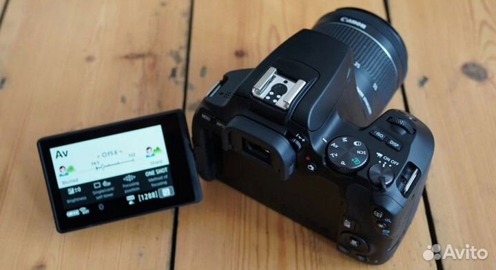 Canon 250d kit