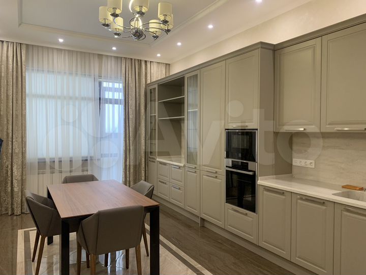 2-к. квартира, 122 м², 19/22 эт.