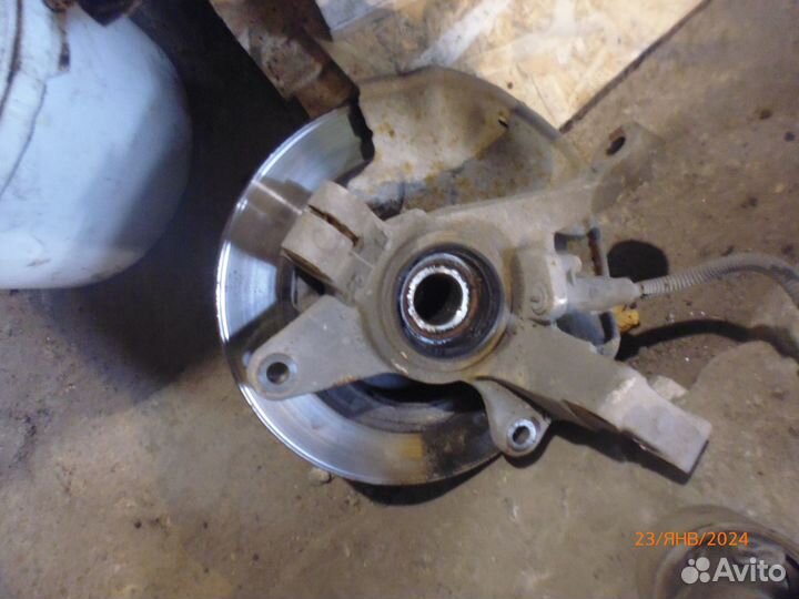 Киа спектра кулак передний правый