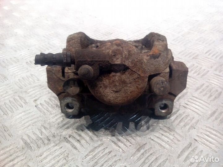 Суппорт передний левый Volvo S80 2 2007