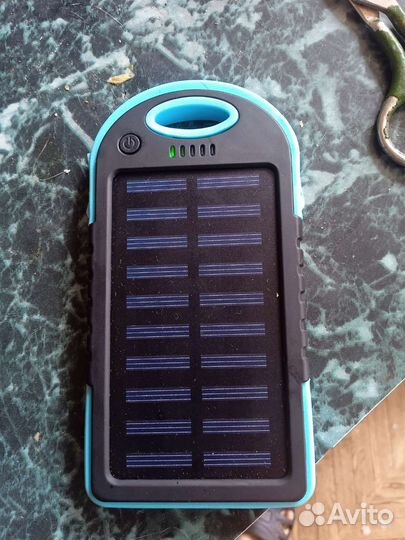 Зарядное устройство на солнечных батарейках