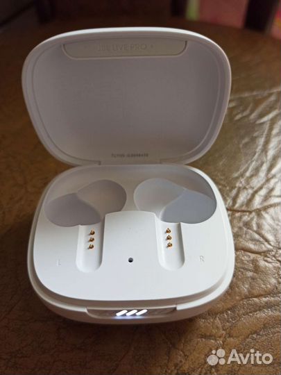 Беспроводные наушники jbl live pro + tws