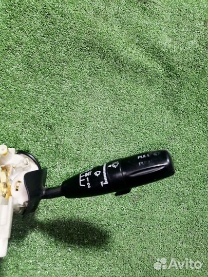 Переключатель поворотов подрулевой Kia Rio