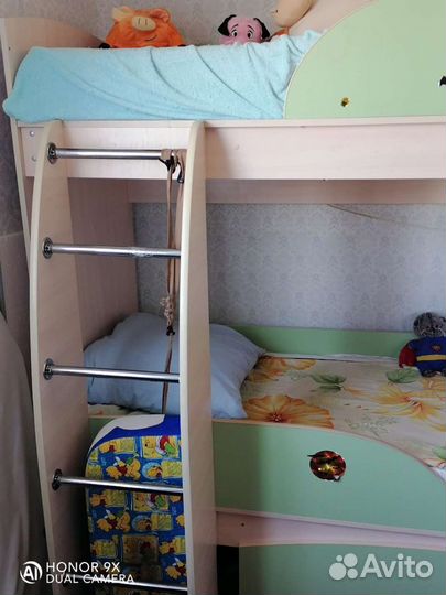 Двухъярусная кровать бу с матрасами