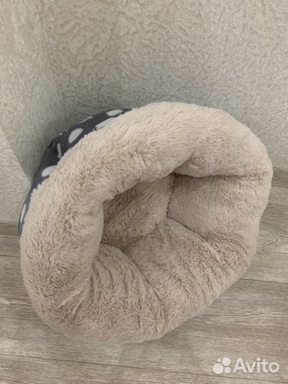 Лежанка для кошек бу