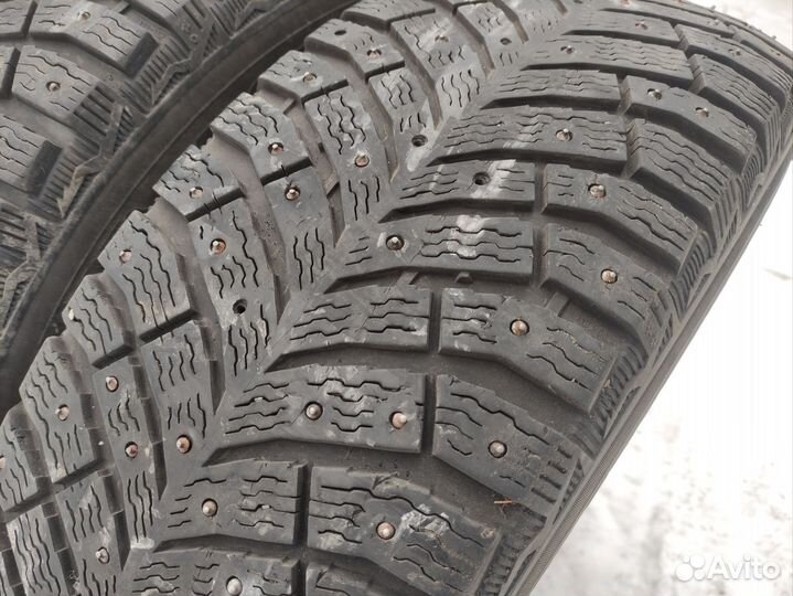 Michelin X-Ice North 4 215/65 R17