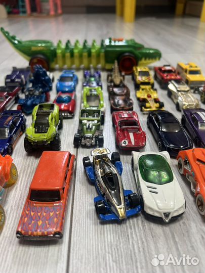 Машинки хот вилс hot wheels и крокодил