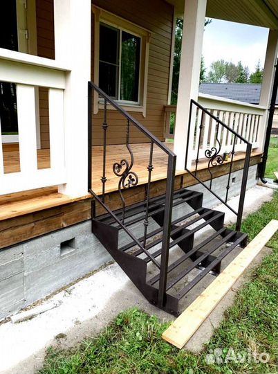 Лестницы с поворотом под ключ