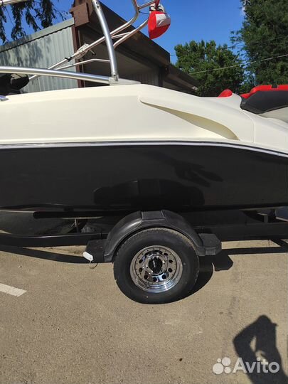 Катер BRP speedster 200