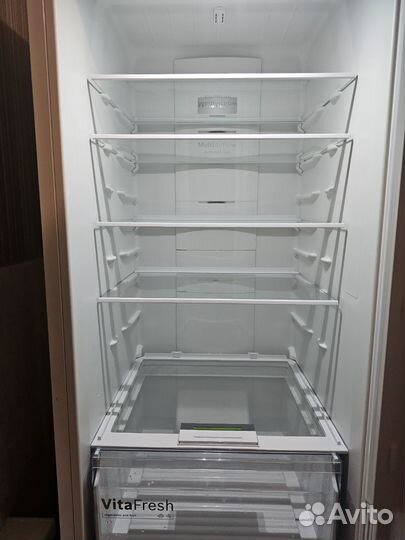 Холодильник Bosch NoFrost 203см