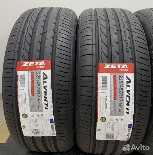 Sonix Prime UHP 08 225/45 R19 96W