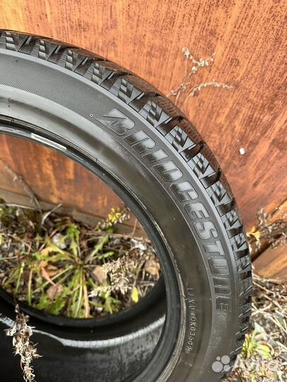 Bridgestone Blizzak RFT 255/50 R19