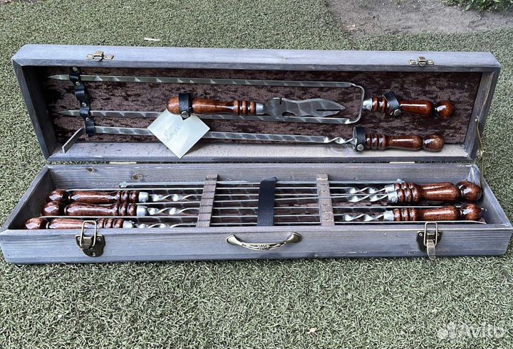 Подарочный набор шампуров в чемодане