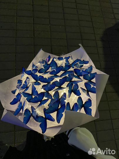 Букет бабочек светящихся