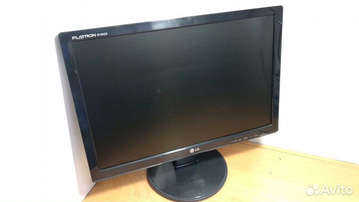 ЖК Монитор LG Flatron W1942S