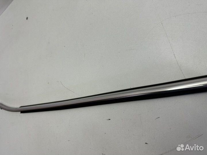 Молдинг на дверь передний левый Toyota Camry