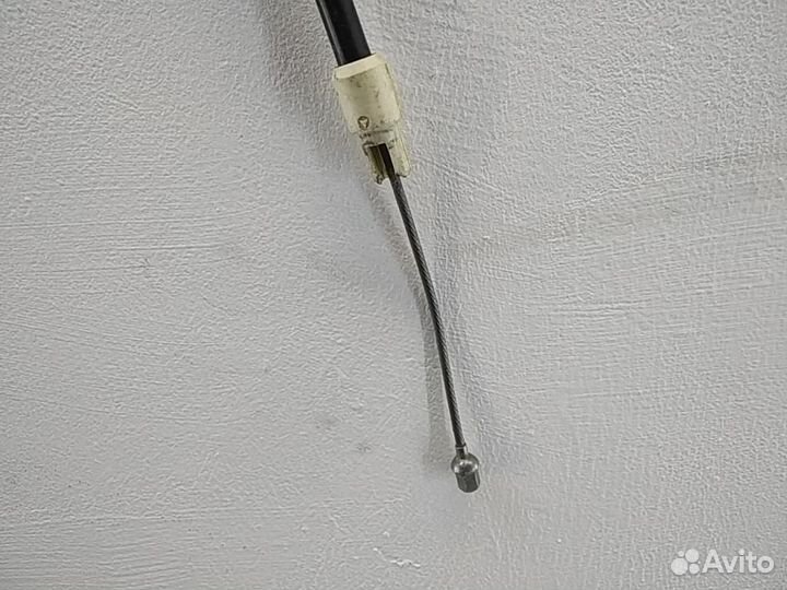 Трос стояночного тормоза Mercedes-Benz E-Class