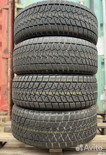 Bridgestone Blizzak DM-V2 275/60 R20