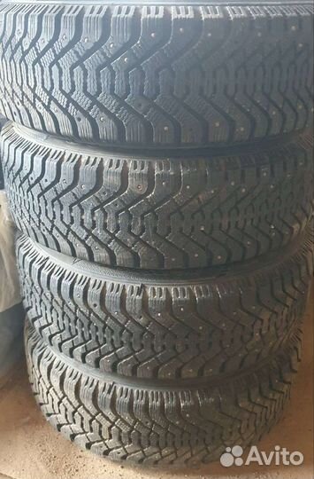 Goodyear UltraGrip 500 195/65 R15