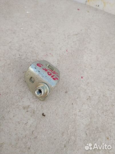 Петля передней и задней прав двери-верх Ford Focus