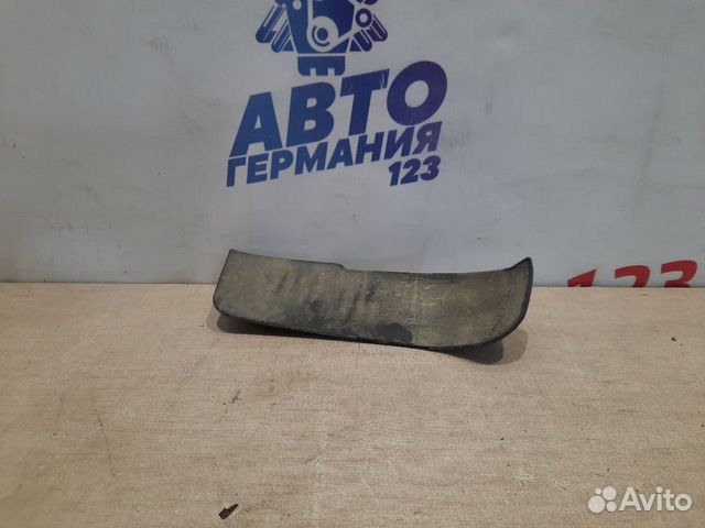 Брызговик правый Bmw 630 E63 N52B30A 2007