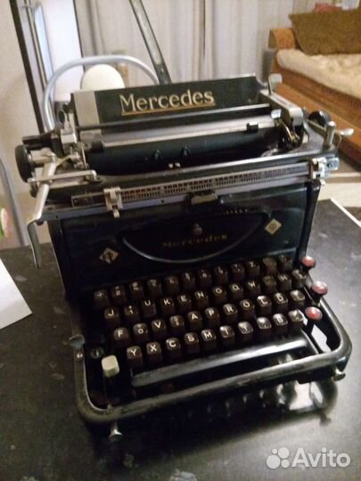 Печатная пишущая машинка