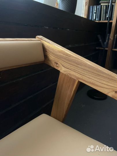 Кухонный стул деревянный