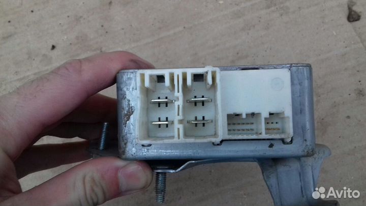 Блок управления эбу Toyota yaris 2005-2011г. 89650