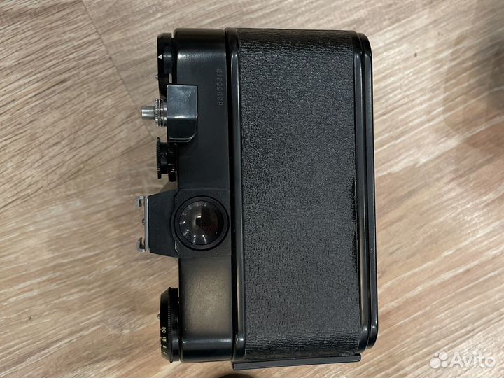 Плёночный фотоаппарат Zenit EM + Helios 44-M