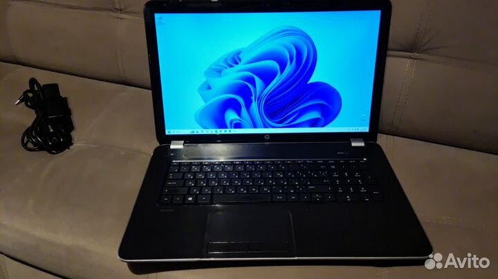 Ноутбук HP Pavilion 17-e061sr