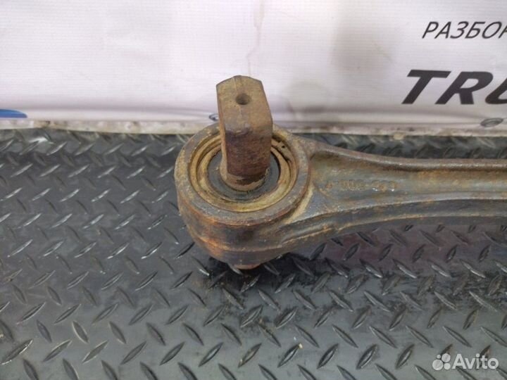 Тяга реактивная задняя