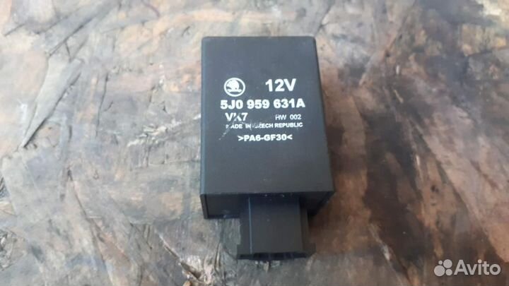 Реле Skoda Fabia 2