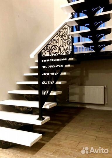 Лестница в коттедж