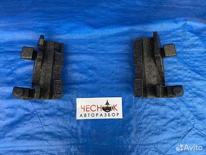 Наполнитель заднего бампера пенопласт Touareg 2010