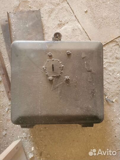 Продам сейф под пистолет