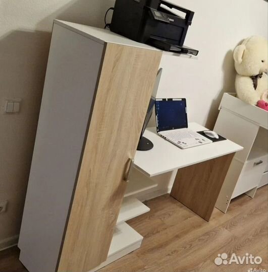Письменный стол