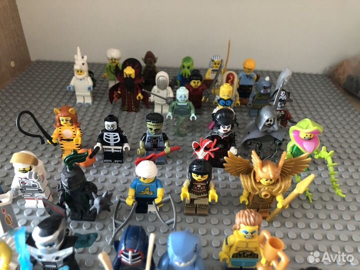 Lego минифигурки 13,14,15 серии бэтмен симпсоны