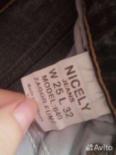 Продам два пакета одежды (белый пакет)