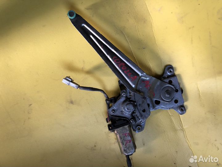 Стеклоподъемник на toyota corolla ae110