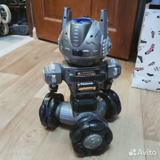 Игрушка робот