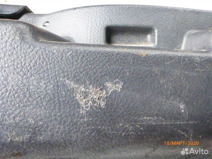 Обшивка багажника задняя правая Land Rover