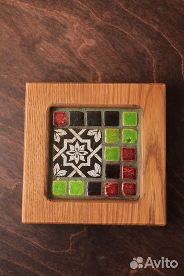 Интерьерная подставка из дерева / настенный декор